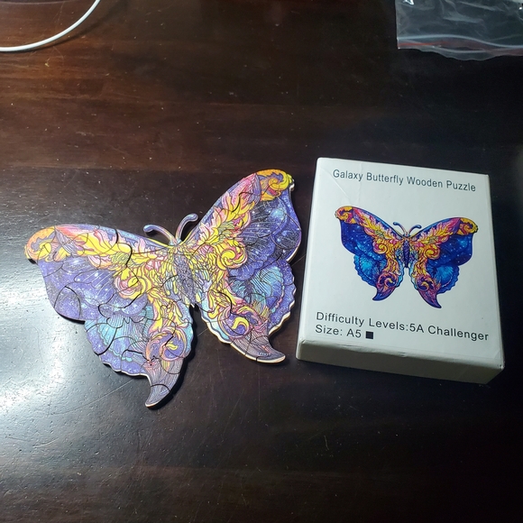Unknown Other - Galaxy Butterfly Wooden Puzzle - Purple & Yellow